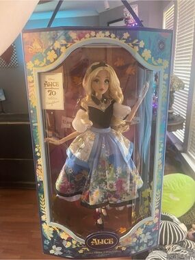 Disney Alice in Wonderland Collector Doll 70th Anniversary. Limited Edition.